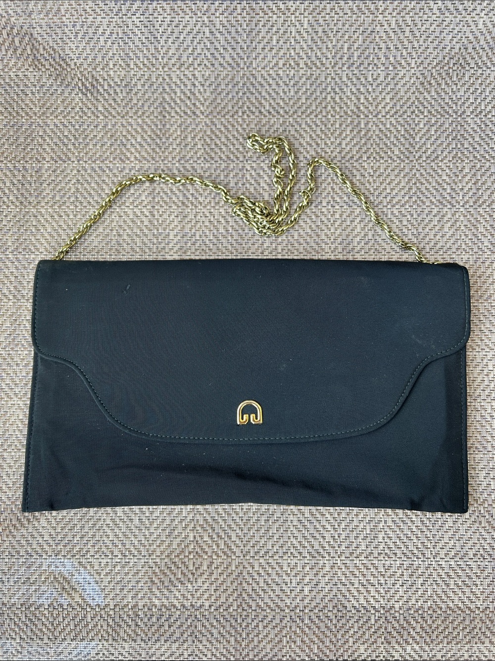 Mardane Vintage Black Chain-Handle Envelope Clutch.